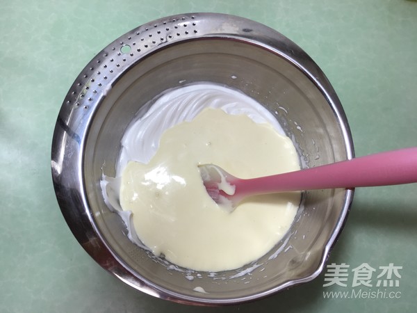 拉花轻乳酪蛋糕