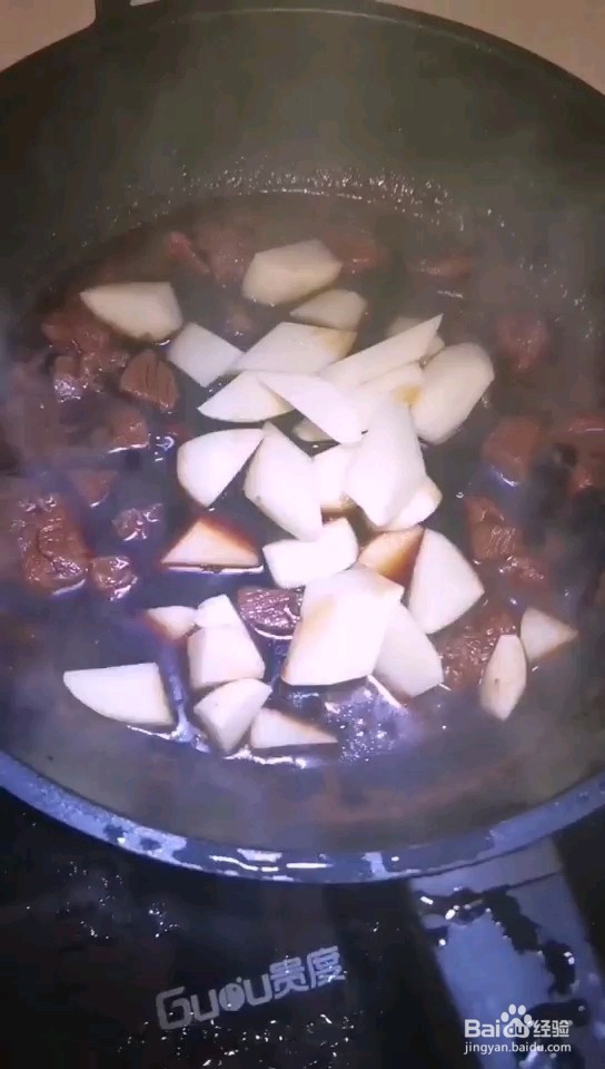 家常牛肉炖土豆