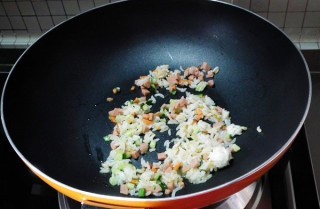 鸡翅包饭制作的步骤