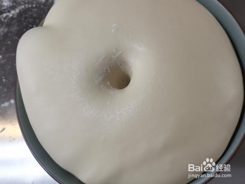 奶香炼乳餐包的做法