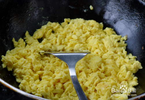 如何做美味正宗的蛋炒饭、红肠炒饭、鱿鱼炒饭