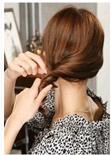 梨花头韩式卷发盘发