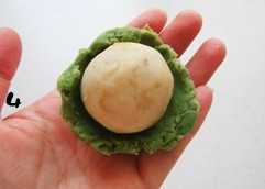 绿茶蜜枣芒果冰皮月饼