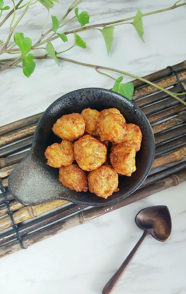 胡萝卜鸡肉鲜虾小肉丸