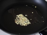 家常番茄炒虾仁的作法