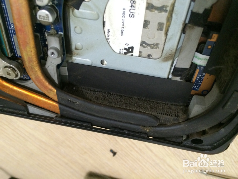 ThinkPad E430笔记本过热死机灰尘清理
