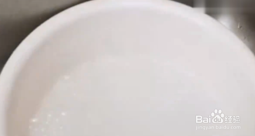 怎么快速清理水龙头上的锈渍