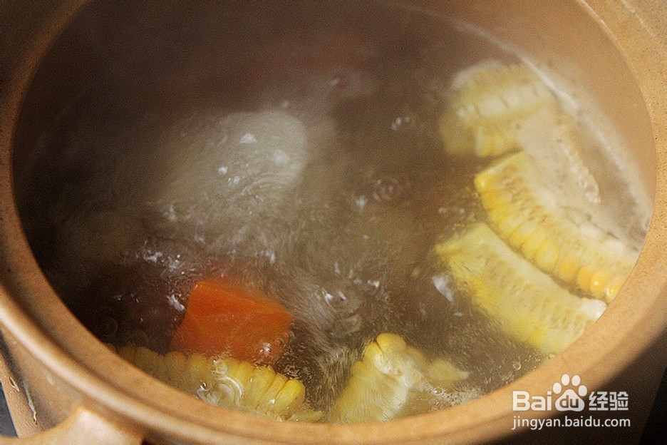 玉米马蹄红萝卜猪骨汤怎么做
