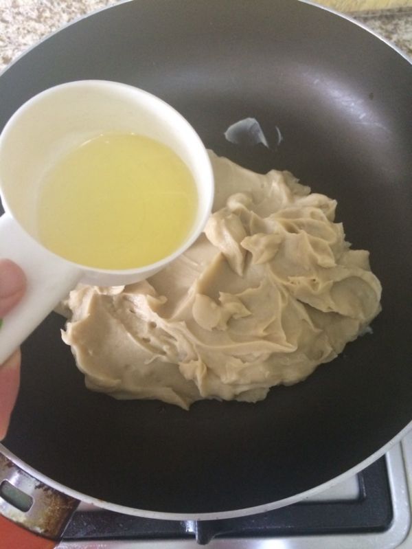 广式蛋黄莲蓉月饼