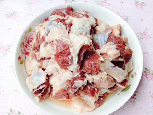 香辣白萝卜焖牛腩