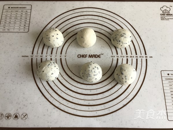 黑芝麻贝果的做法