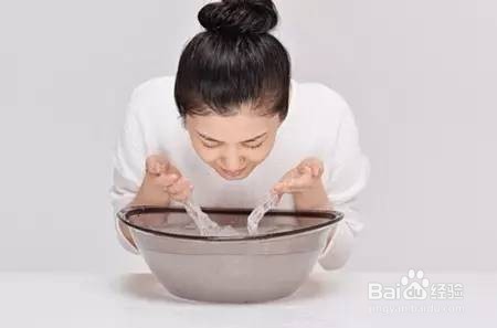 脸上的脂肪粒要怎么祛除？