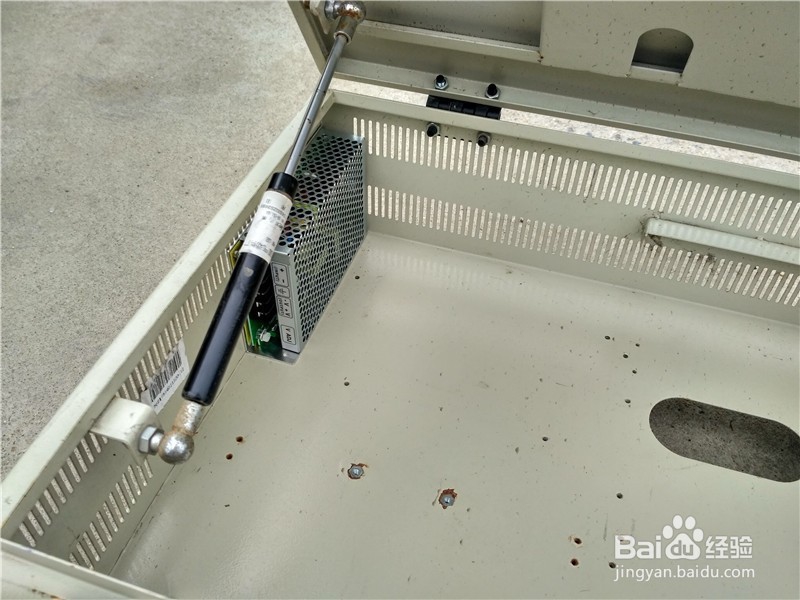 机箱里开关电源的正确安装方法