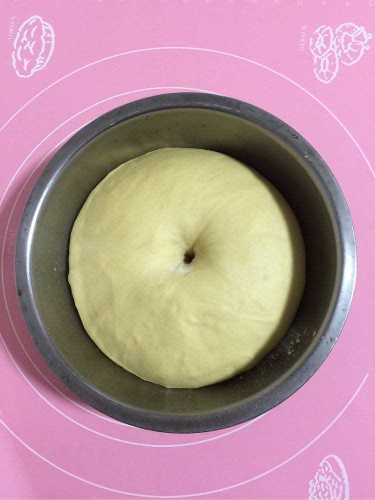 珍馐美味,奶香小餐包