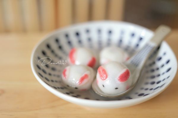 小白兔豆沙汤圆
