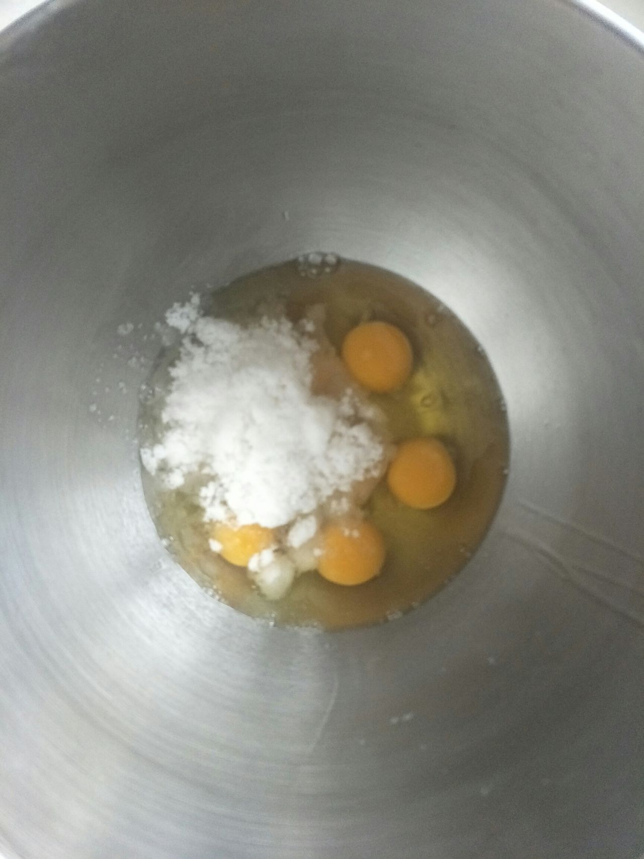 好吃的海绵蛋糕版甜甜圈的做法，咬下去满满的的都是幸福