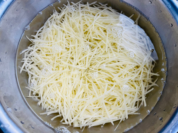 好吃到舔手指金丝芥味午餐肉球