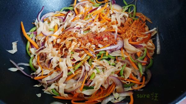 葱椒胡豆拌瓜丝