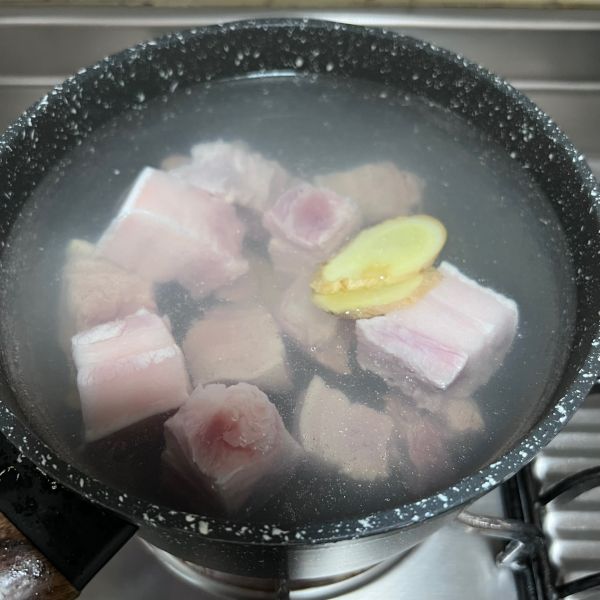 桂花芋头红烧肉