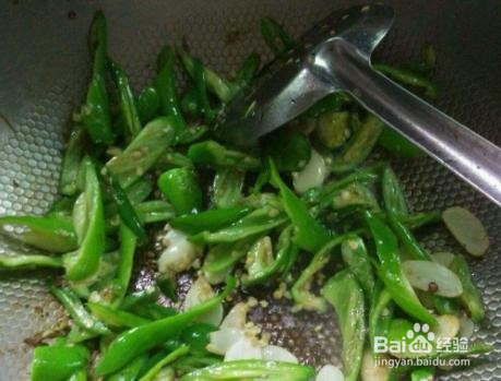 家庭青椒炒茄子