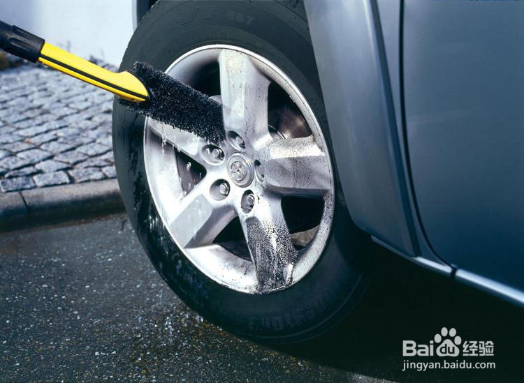 汽车轮毂清洗剂不要让轮毂清洗被忽视！