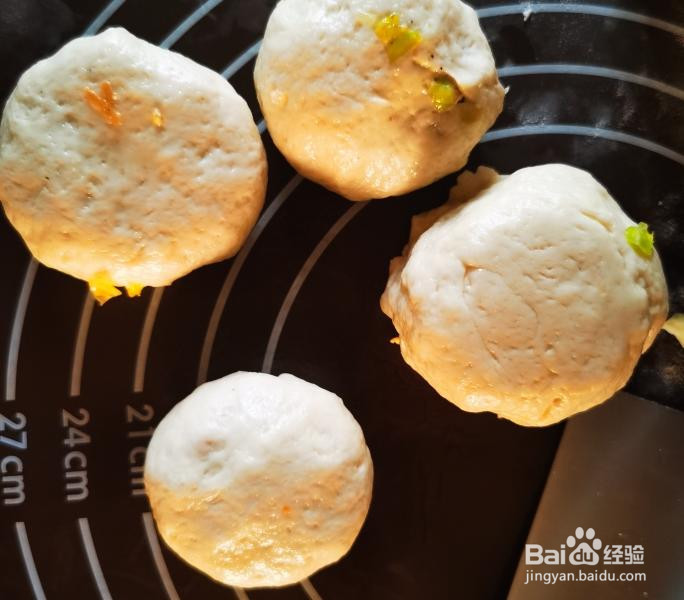 辅食—圆白菜鸡蛋馅饼的做法