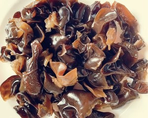 教你怎么做木耳炒鸡蛋