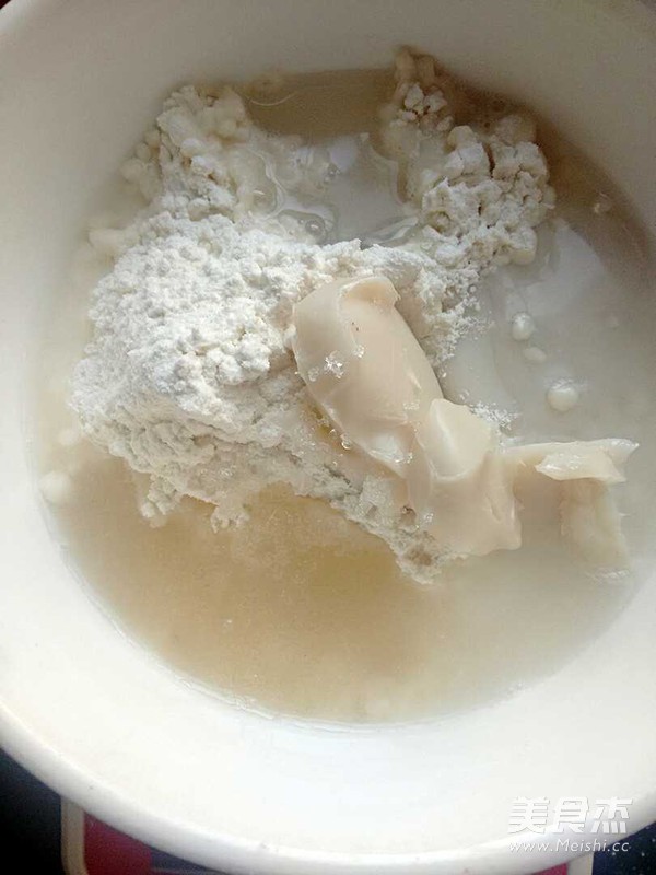 蛋黄酥的家常做法