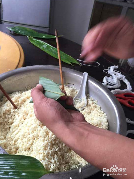 红豆糯米牛角粽