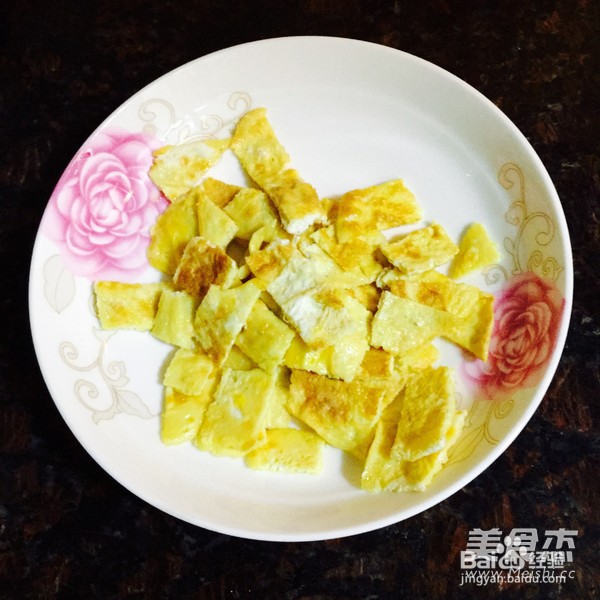 菜心炒河粉的做法