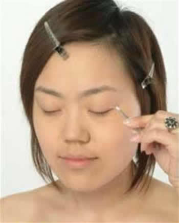 教你如何画眼妆的技巧