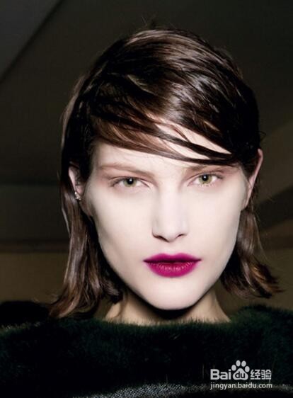 打造复古风潮，时尚发型让人眼花缭乱