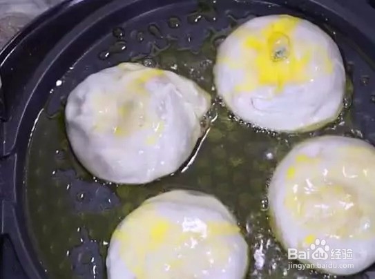 奶奶自制的香酥葱油饼，外酥里嫩，香飘四溢