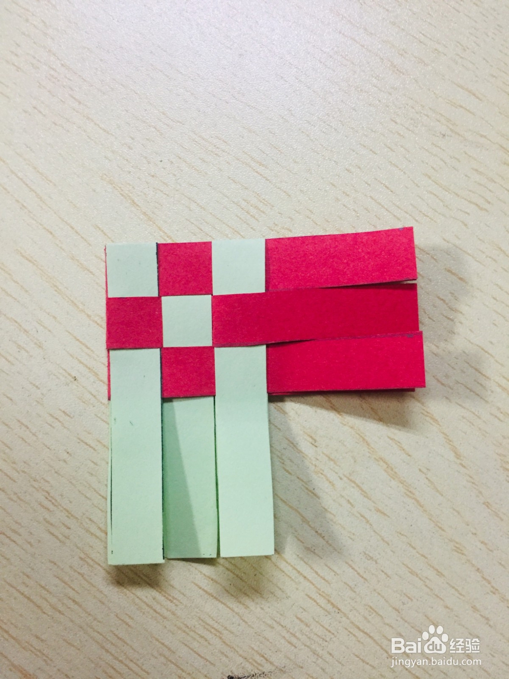 用卡纸如何做一只立体小鱼