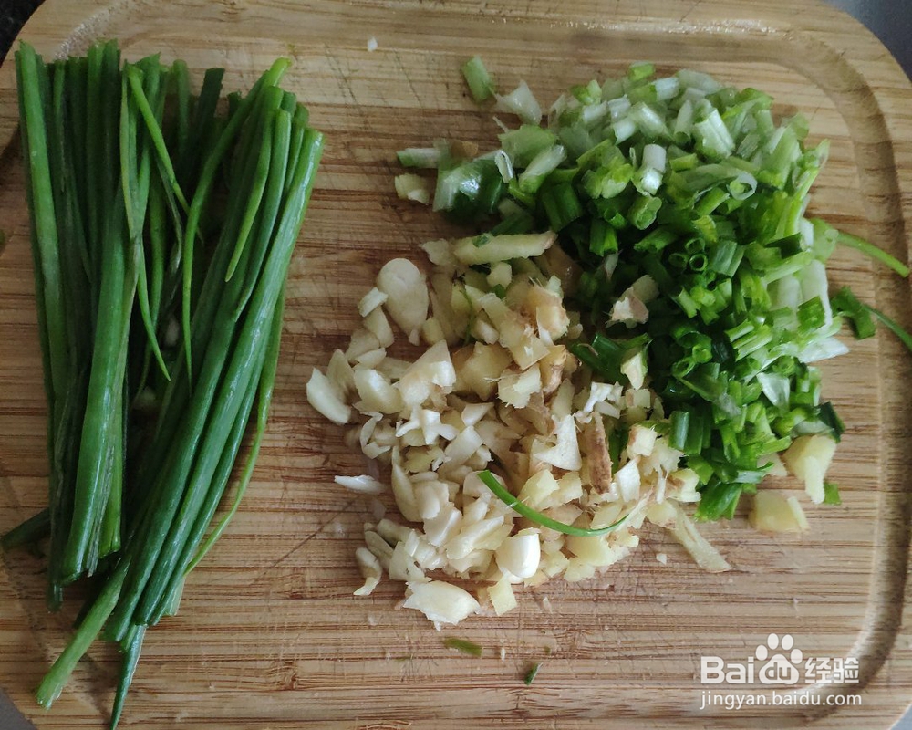 赞不绝口的铁锅炖大鹅