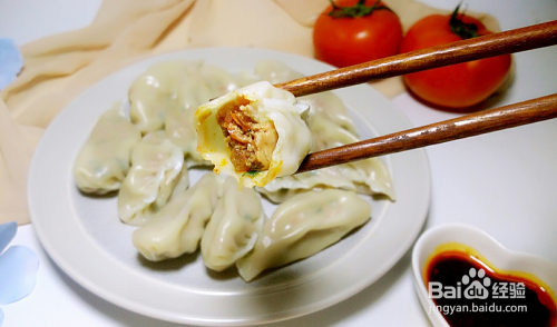 美食/營養 > 主食 12 餃子皮的製作,想必大家都熟悉了.