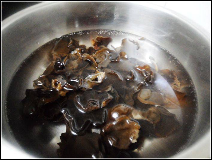 凉拌木耳西兰花,活血养颜的佳品!