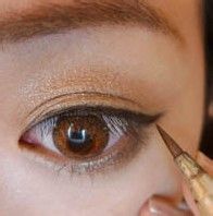 下垂眼角妆容怎么化使双眼萌动而有神