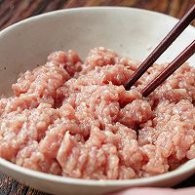 制作肉皮冻肉馅生煎包