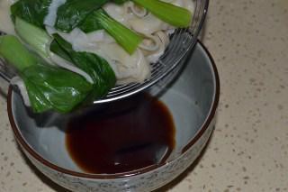 如何在家就能做一份正宗的陕西油泼扯面呢？