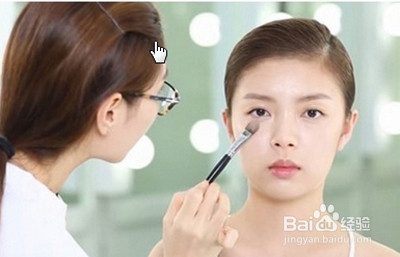 定妆后卡粉怎么补救