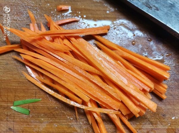 韭菜豆芽炒粉丝