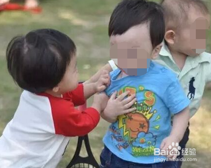 孩子在幼儿园磕碰了,家长如何处理?