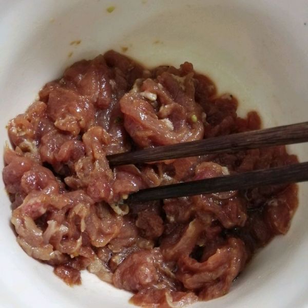 黄瓜辣椒炒肉片