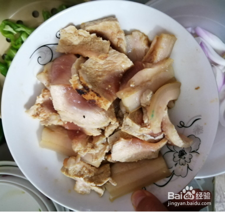 家常洋葱炒肉的做法步骤？