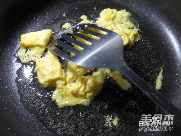 鸡蛋油菜蕻炒年糕