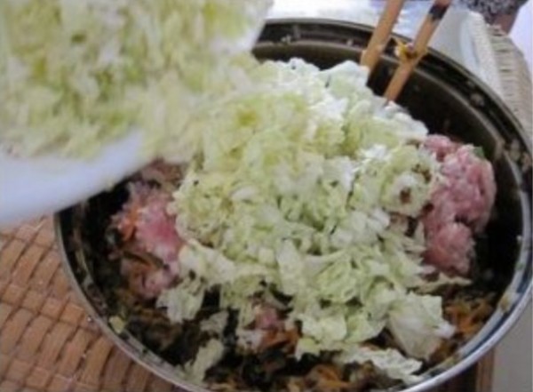 素三鲜猪肉水饺