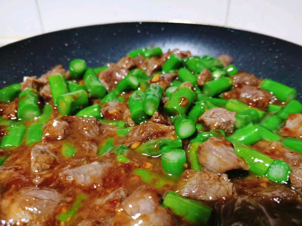 蚝油芦笋牛肉粒