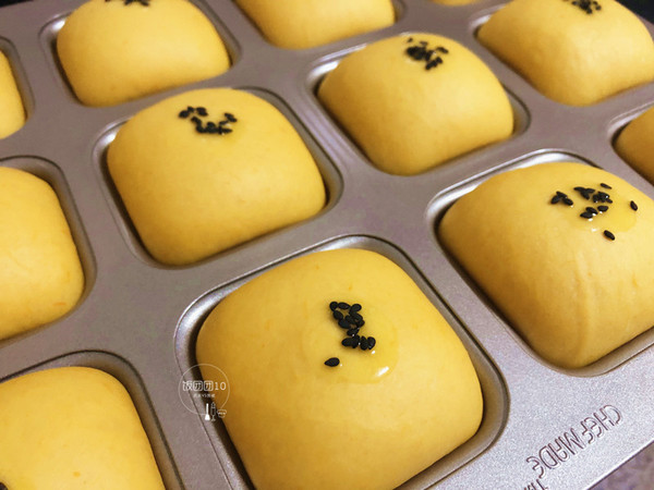 南瓜芋泥小方包