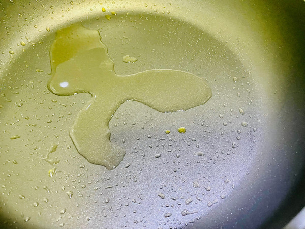 酱肉煸炒包心菜